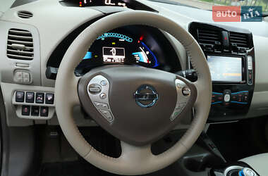 Хэтчбек Nissan Leaf 2013 в Ровно