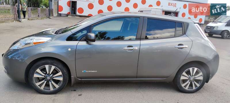 Хэтчбек Nissan Leaf 2016 в Одессе