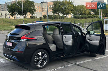 Хэтчбек Nissan Leaf 2019 в Киеве