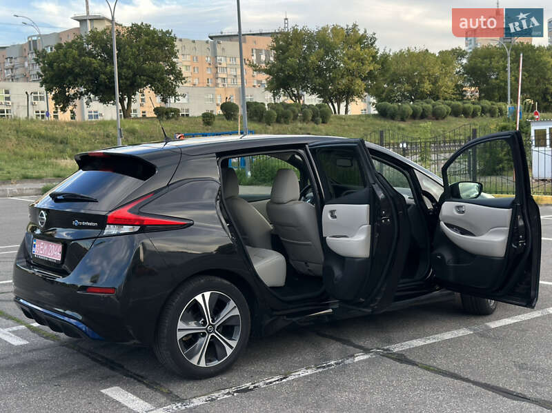 Хетчбек Nissan Leaf 2019 в Києві