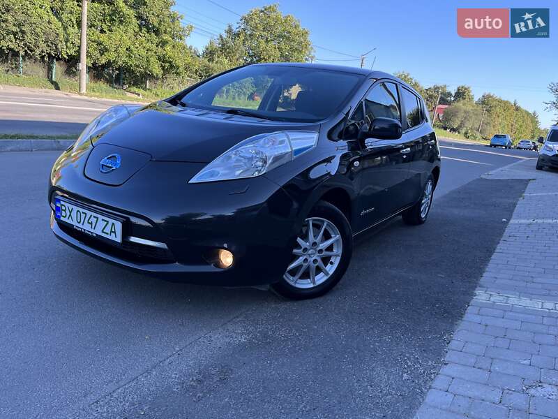 Хэтчбек Nissan Leaf 2016 в Хмельницком