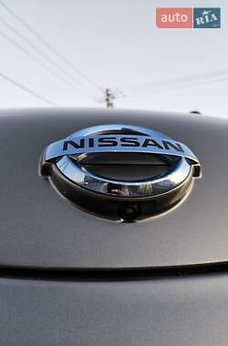 Хэтчбек Nissan Leaf 2014 в 