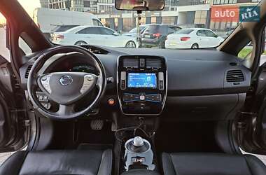 Хэтчбек Nissan Leaf 2014 в 