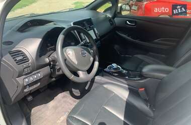 Хэтчбек Nissan Leaf 2013 в Львове