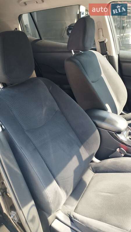 Хетчбек Nissan Leaf 2014 в Тальному фото 12 Хетчбек Nissan Leaf 2014 в Тальному