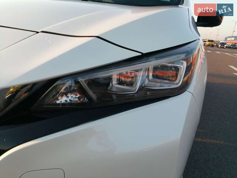 Хэтчбек Nissan Leaf 2019 в Луцке