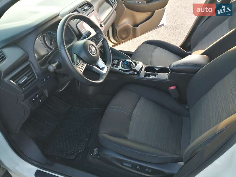 Хэтчбек Nissan Leaf 2019 в Луцке