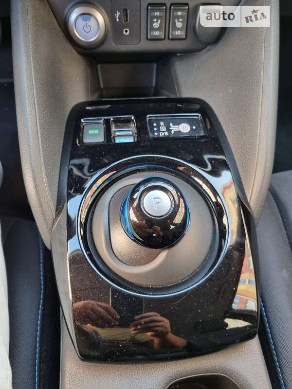 Хэтчбек Nissan Leaf 2018 в Киеве фото 10 Хэтчбек Nissan Leaf 2018 в Киеве