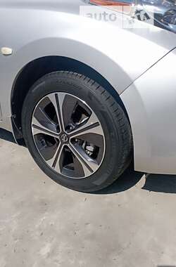 Хэтчбек Nissan Leaf 2013 в Одессе