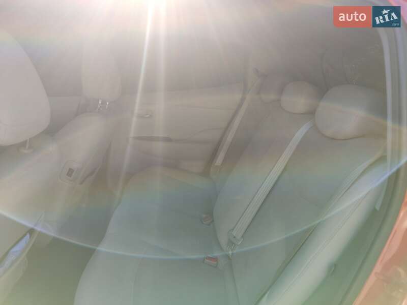 Хэтчбек Nissan Leaf 2012 в Белгороде-Днестровском