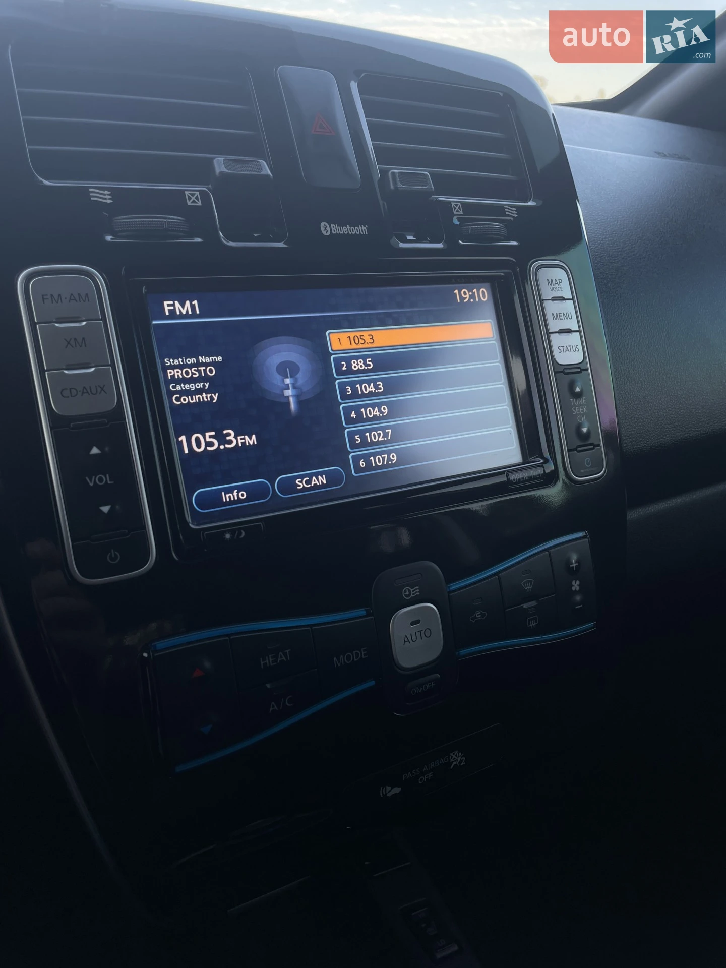 2013 Nissan Leaf - мініатюра 16