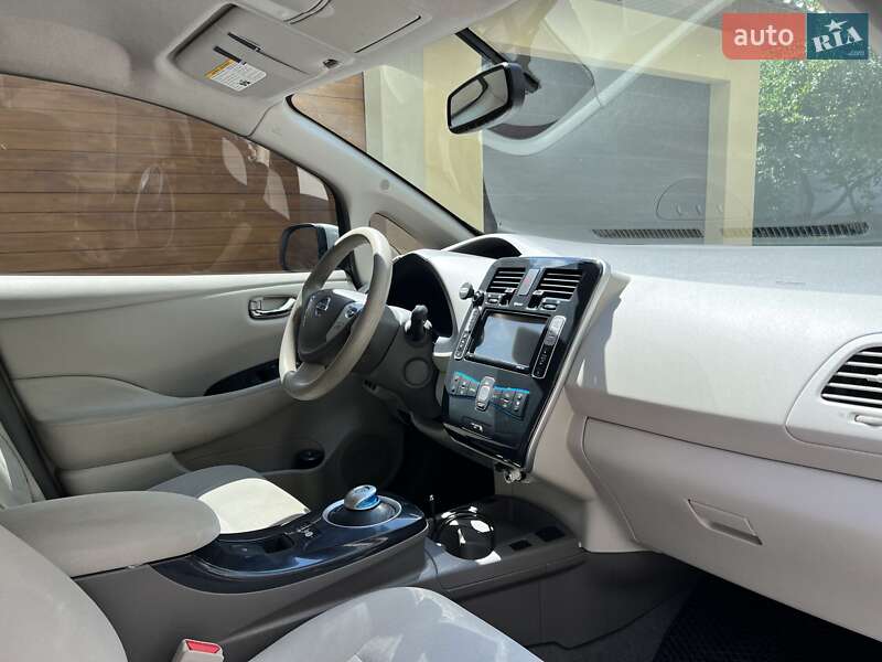 Хетчбек Nissan Leaf 2011 в Харкові