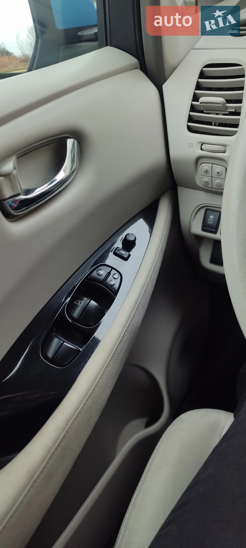 2012 Nissan Leaf - мініатюра 8
