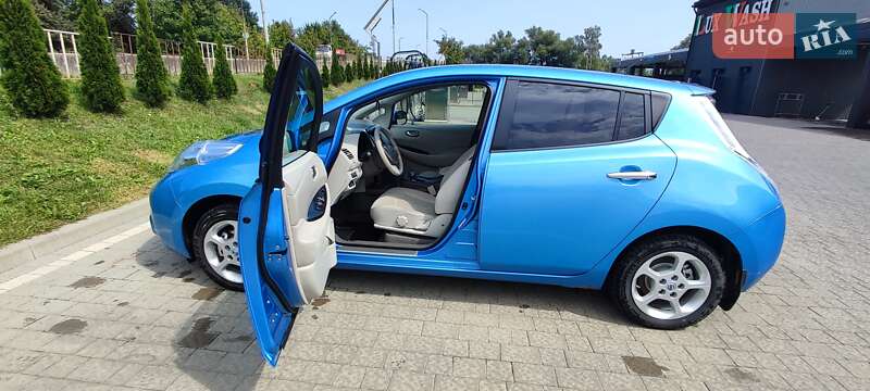 Хэтчбек Nissan Leaf 2012 в Дрогобыче