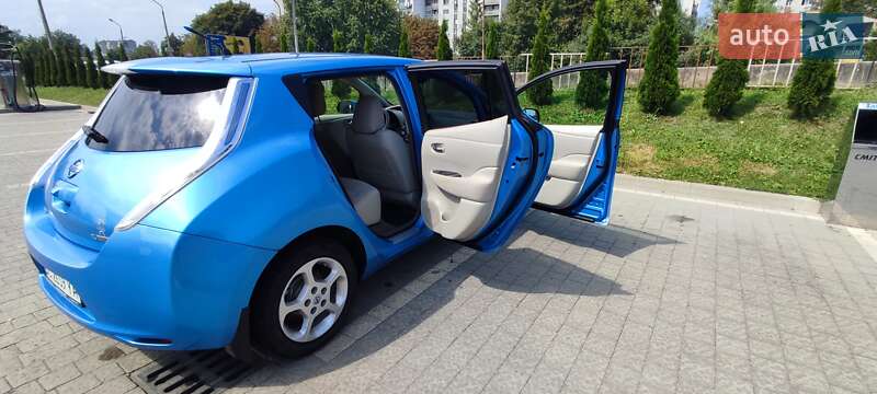 Хэтчбек Nissan Leaf 2012 в Дрогобыче