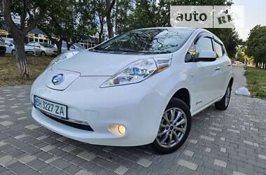 Хэтчбек Nissan Leaf 2016 в Одессе