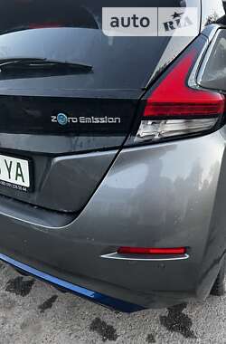 Хетчбек Nissan Leaf 2018 в Сокирянах