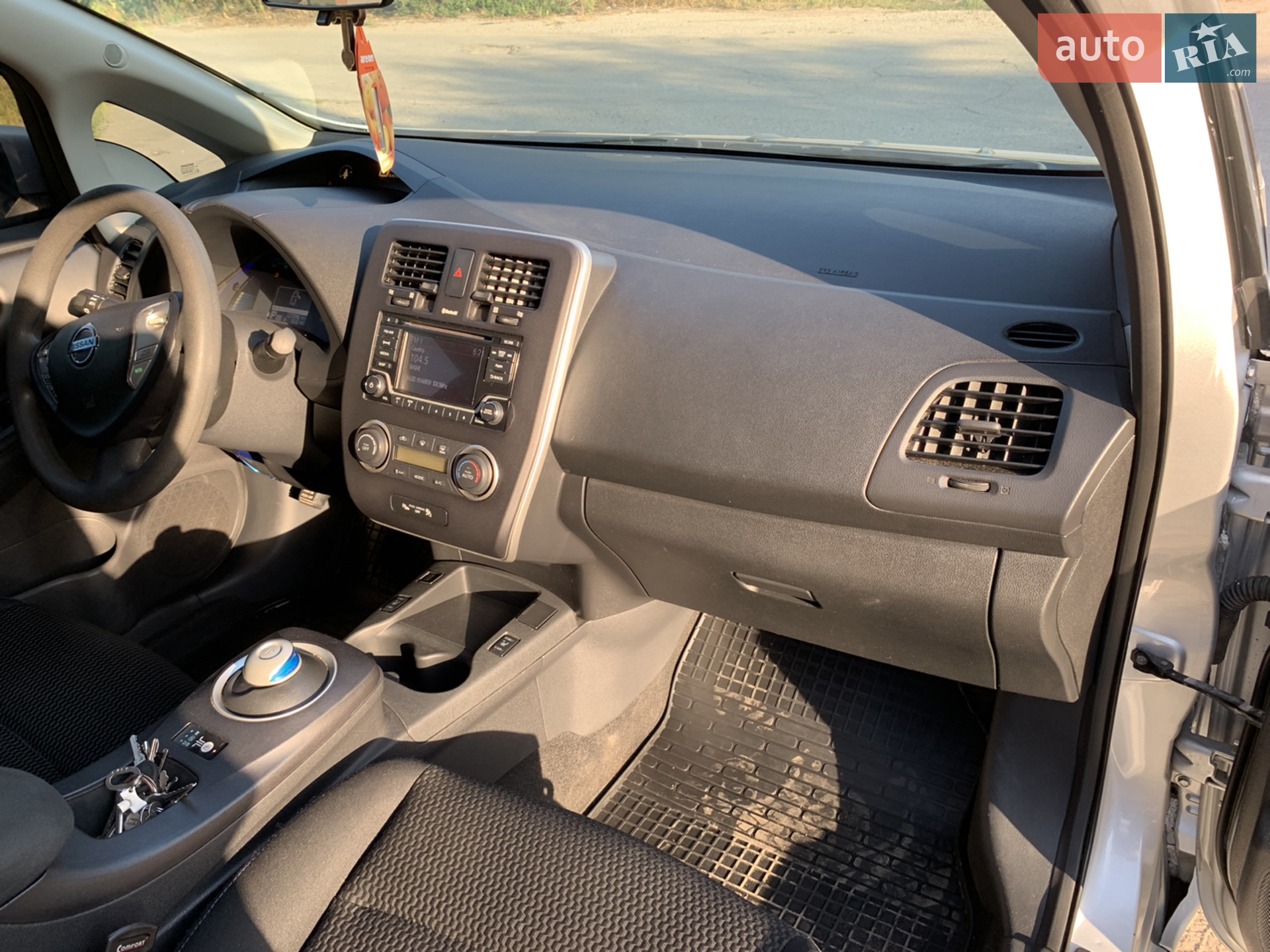 2015 Nissan Leaf - мініатюра 11