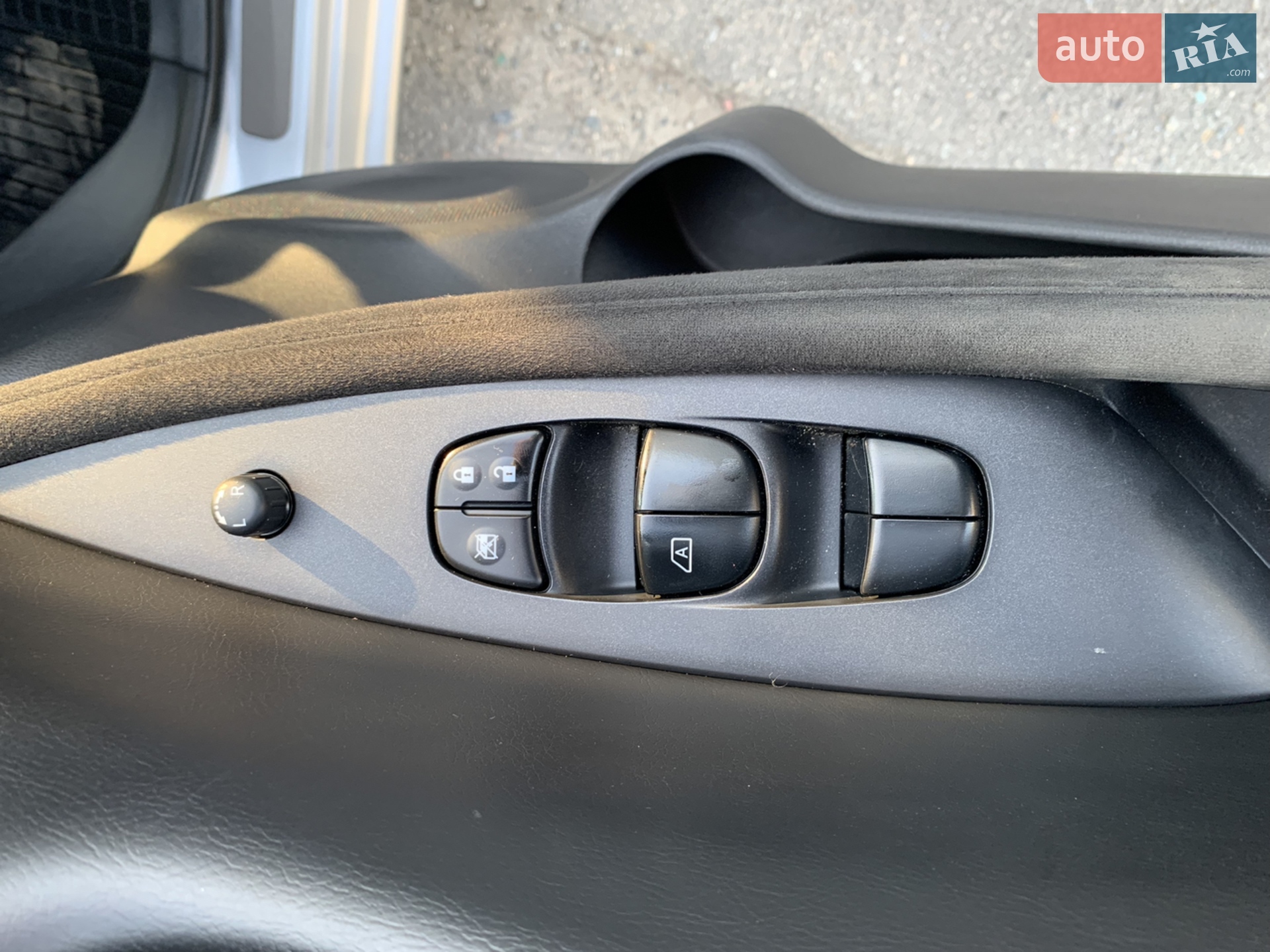 2015 Nissan Leaf - мініатюра 14