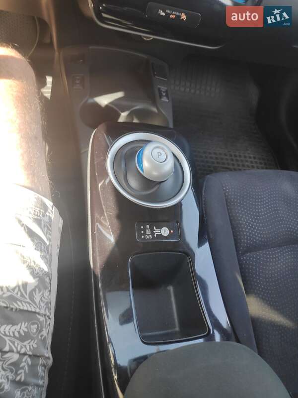 Хэтчбек Nissan Leaf 2013 в Ковеле фото 10 Хэтчбек Nissan Leaf 2013 в Ковеле