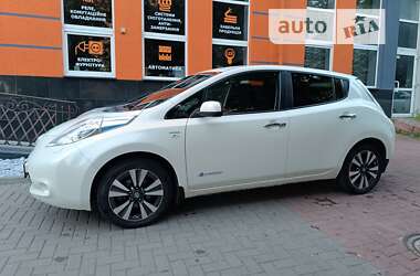 Хетчбек Nissan Leaf 2015 в Рівному