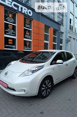 Хетчбек Nissan Leaf 2015 в Рівному