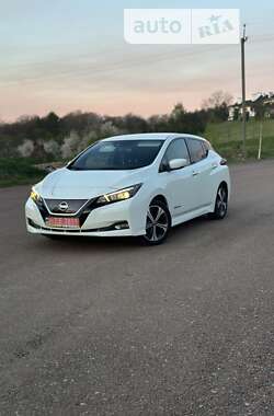 Хетчбек Nissan Leaf 2019 в Долині