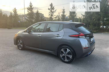 Хэтчбек Nissan Leaf 2022 в Тернополе