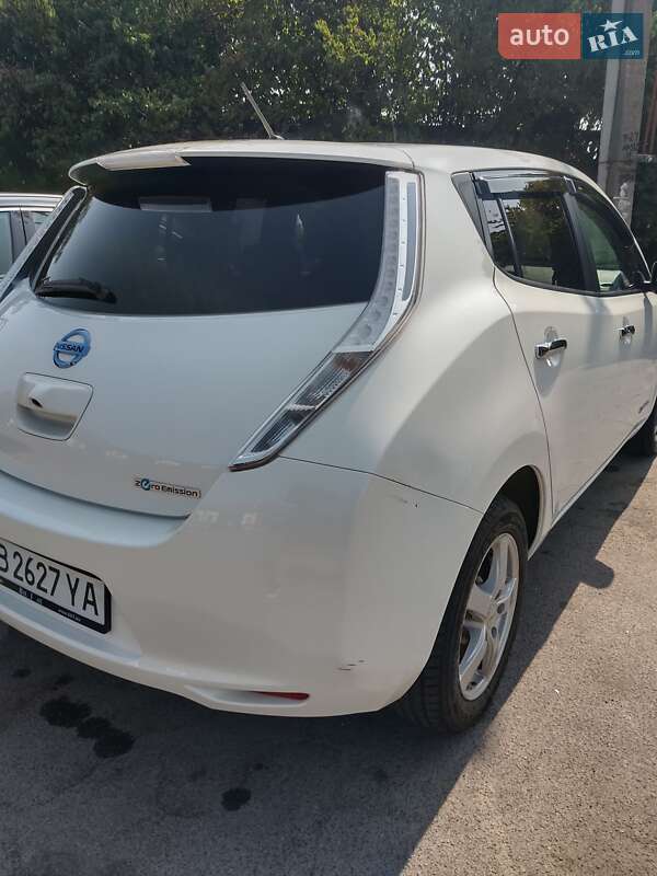 Хетчбек Nissan Leaf 2014 в Вінниці