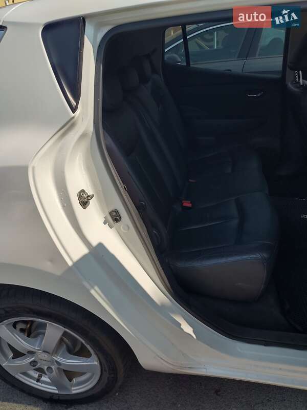 Хетчбек Nissan Leaf 2014 в Вінниці