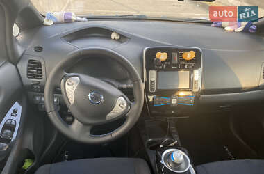 Хэтчбек Nissan Leaf 2014 в 