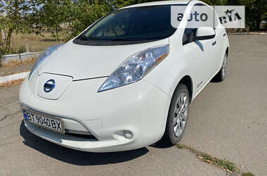 Хетчбек Nissan Leaf 2015 в Херсоні