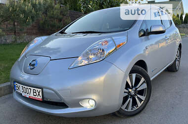 Хетчбек Nissan Leaf 2015 в Рівному