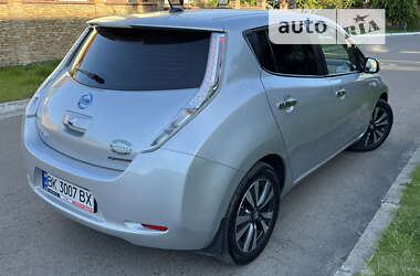 Хетчбек Nissan Leaf 2015 в Рівному