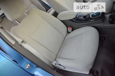 Хетчбек Nissan Leaf 2012 в Луцьку