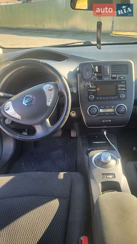 Хэтчбек Nissan Leaf 2014 в Житомире