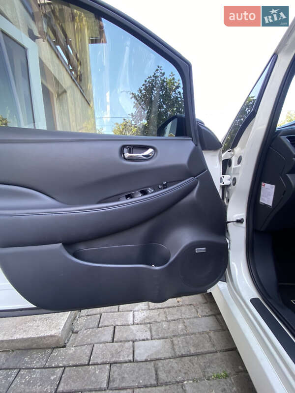 Хэтчбек Nissan Leaf 2018 в Тернополе фото 16 Хэтчбек Nissan Leaf 2018 в Тернополе