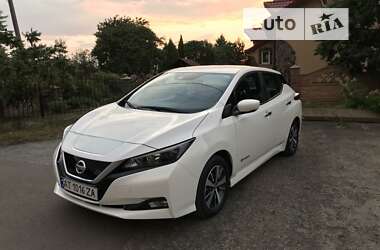 Хэтчбек Nissan Leaf 2019 в Калуше