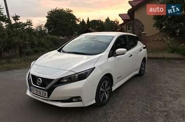 Хэтчбек Nissan Leaf 2019 в 