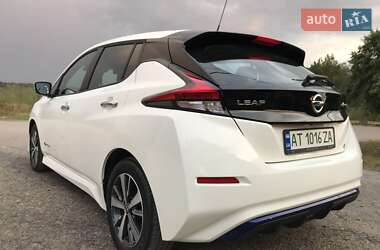 Хэтчбек Nissan Leaf 2019 в 