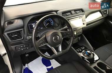Хэтчбек Nissan Leaf 2019 в 