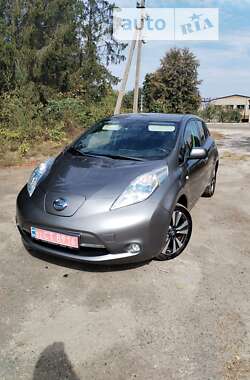 Хэтчбек Nissan Leaf 2014 в Дубровице