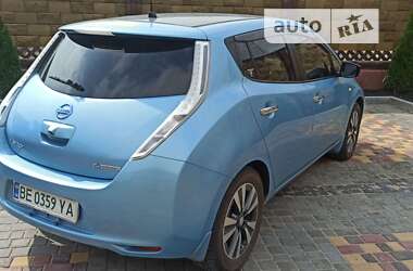 Хэтчбек Nissan Leaf 2016 в 