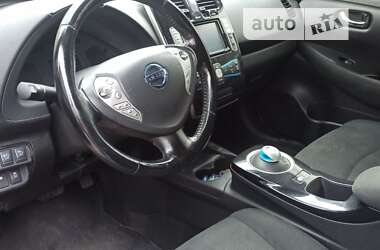 Хэтчбек Nissan Leaf 2016 в 