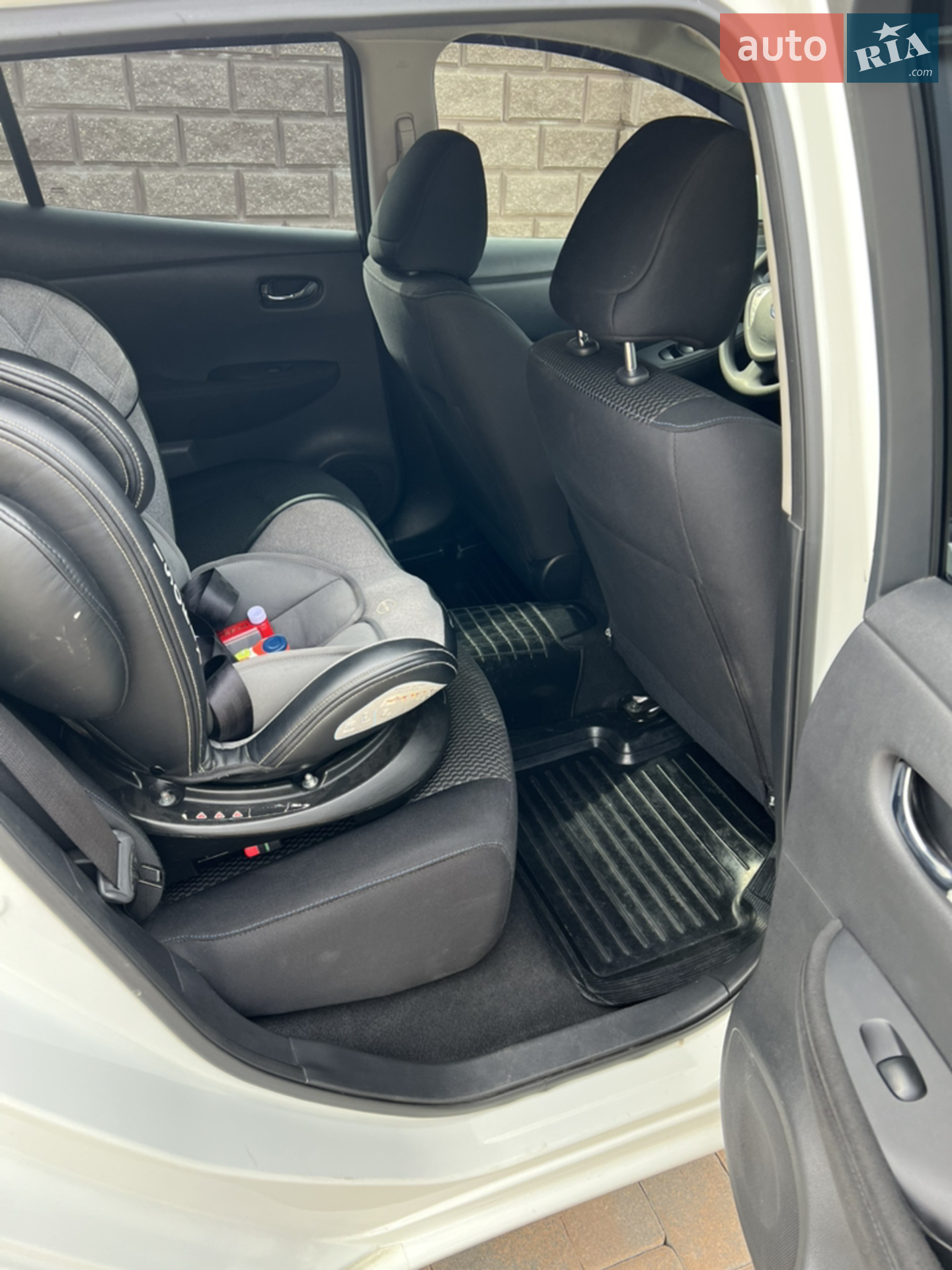 2017 Nissan Leaf - мініатюра 18