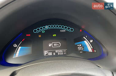 Хэтчбек Nissan Leaf 2017 в 