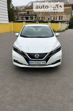 Хэтчбек Nissan Leaf 2023 в Славянске