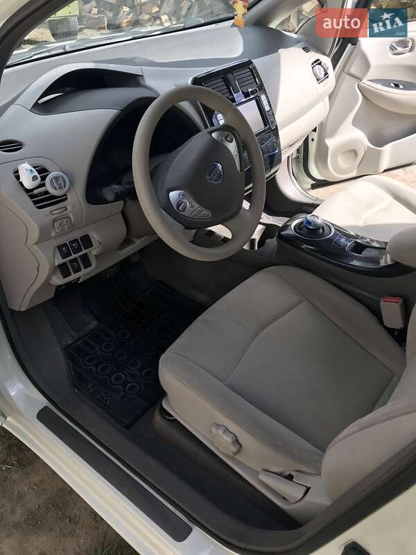 Хэтчбек Nissan Leaf 2012 в Львове фото 6 Хэтчбек Nissan Leaf 2012 в Львове
