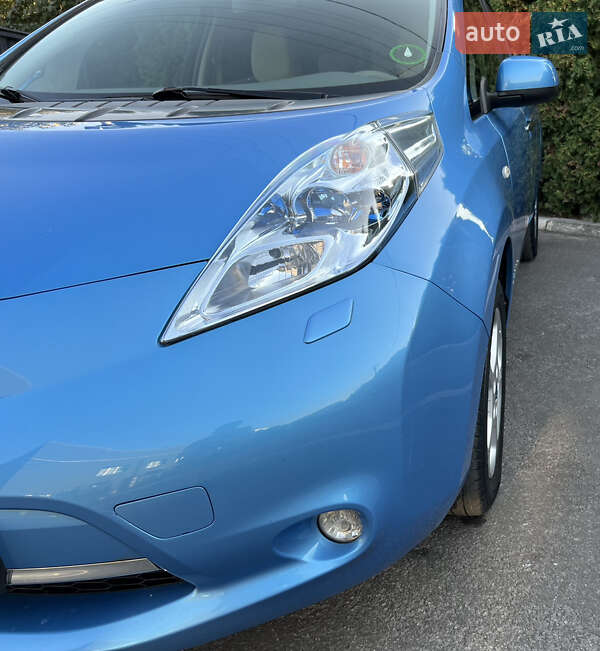 Хэтчбек Nissan Leaf 2011 в Тернополе
