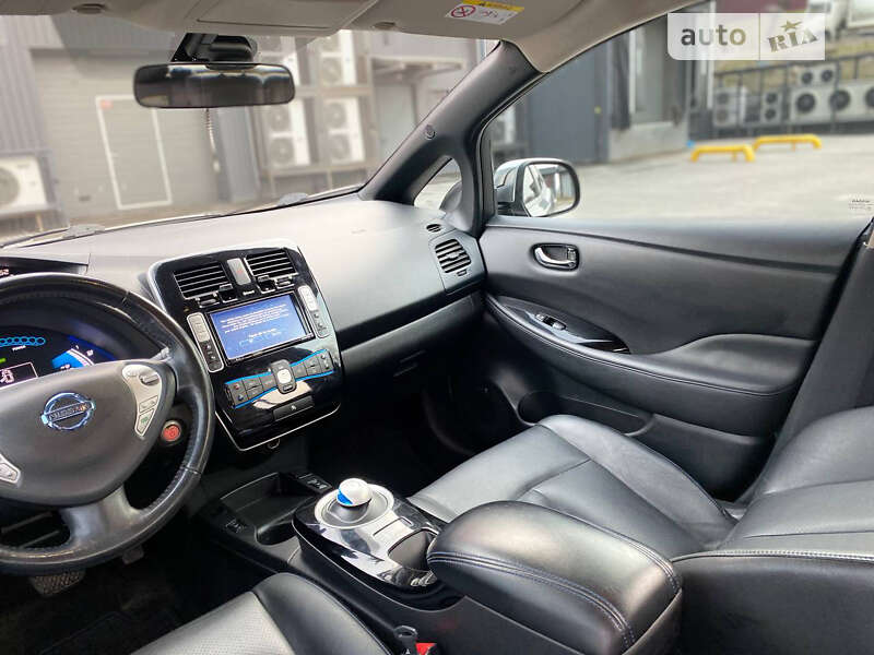 Хэтчбек Nissan Leaf 2013 в Днепре фото 20 Хэтчбек Nissan Leaf 2013 в Днепре